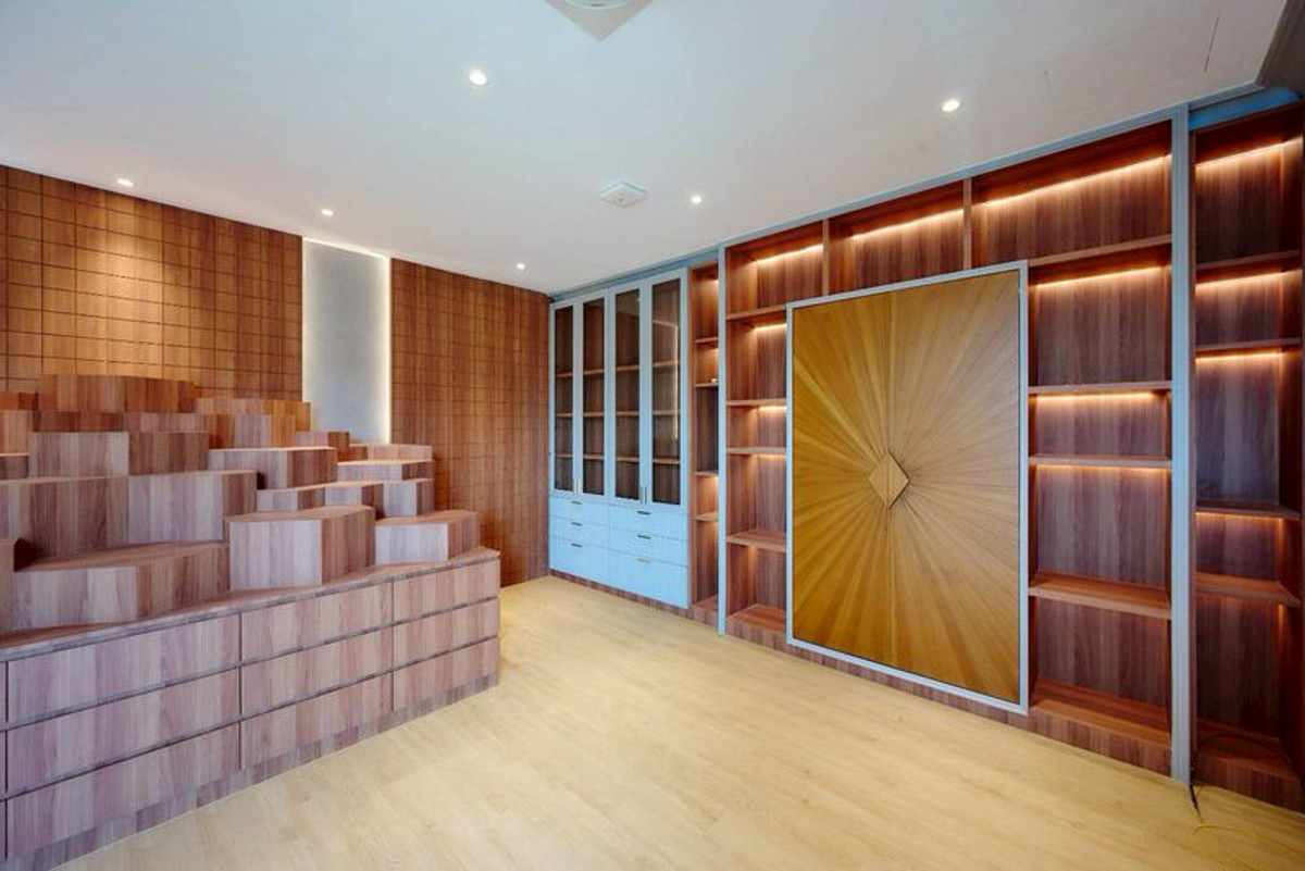 For SaleHousePinklao, Charansanitwong : Single house for sale, Setthasiri Village, Charan-Pinklao, 2 houses, largest edge, area 124.9 sq m, 7 bedrooms, complete with extensions and all built-in furniture. Bang Khun Si Subdistrict Bangkok Noi District Bangkok