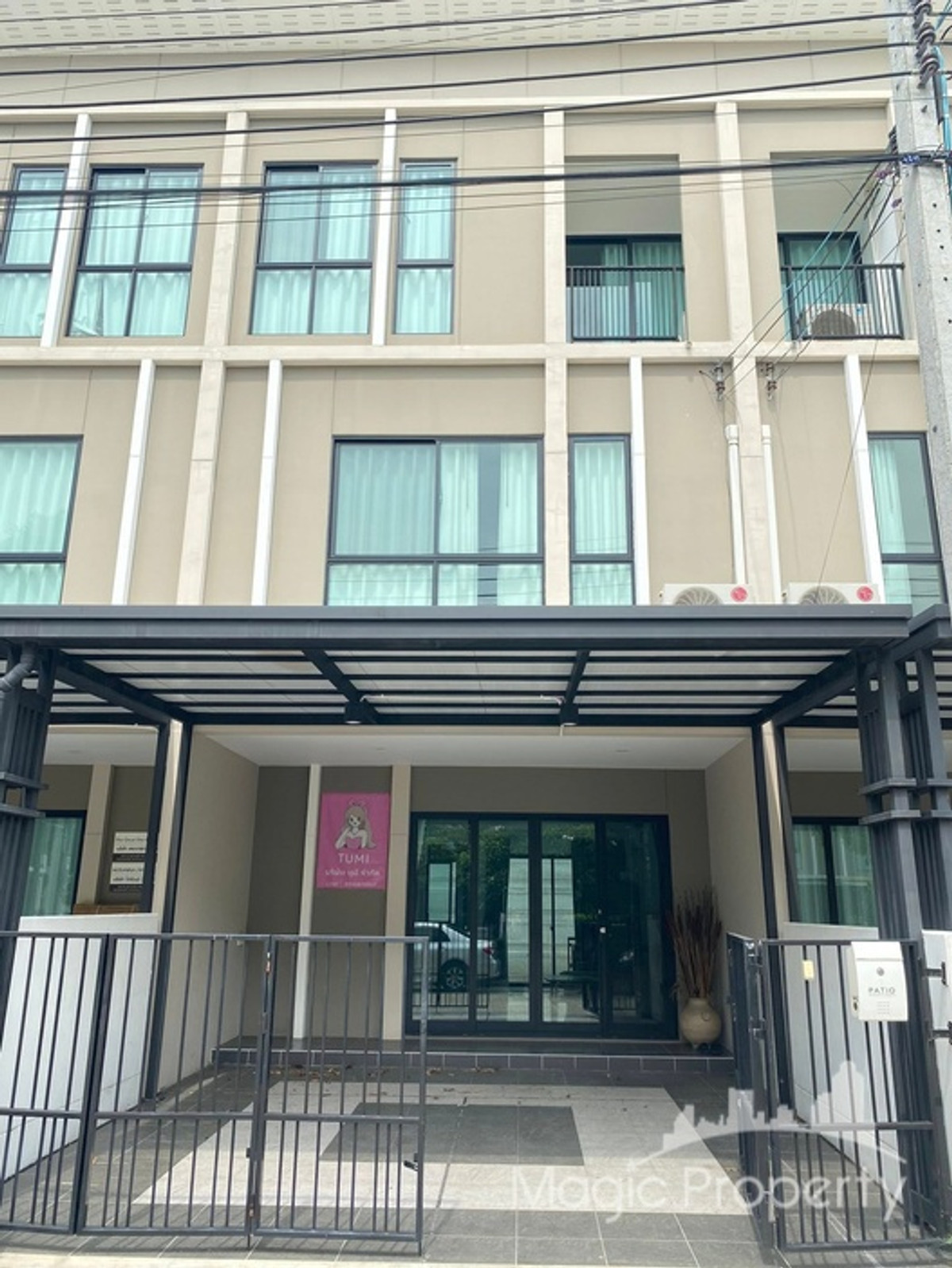 ให้เช่าทาวน์โฮมพัฒนาการ ศรีนครินทร์ : ให้เช่า 3 ห้องนอน ใน พาทิโอ ศรีนครินทร์ พระราม 9 ถนนกรุงเทพกรีฑา แขวงหัวหมาก เขตบางกะปิ กรุงเทพฯ