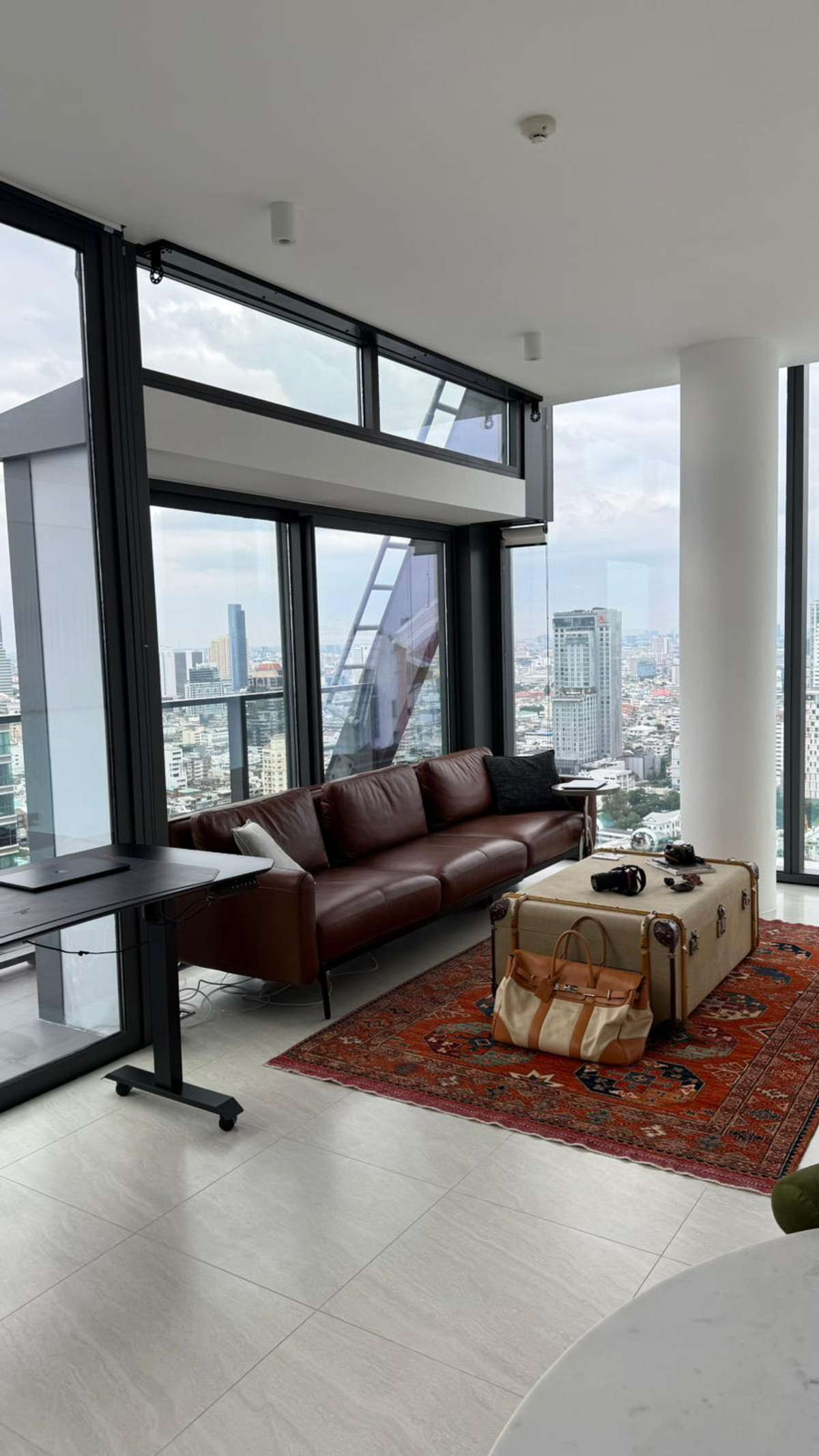 ขายคอนโดสาทร นราธิวาส :  2 ห้องนอนที่ Tait Sathorn 12 , Contact 062-496-6454