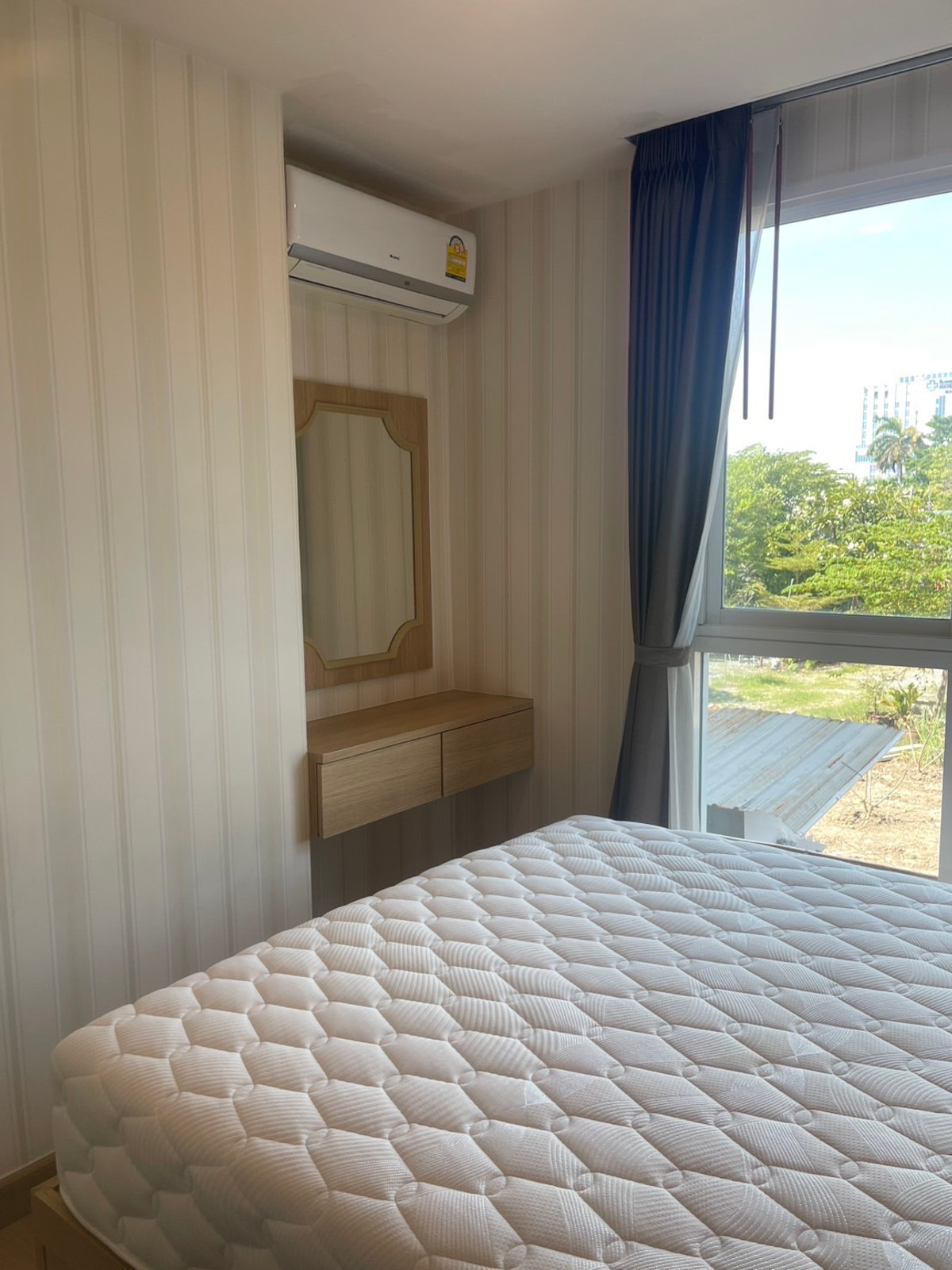 ให้เช่าคอนโดอ่อนนุช อุดมสุข : The Light New York สุขุมวิท 64 เฟอร์ครบ 1นอน 29ตรม. 10,000 บาท