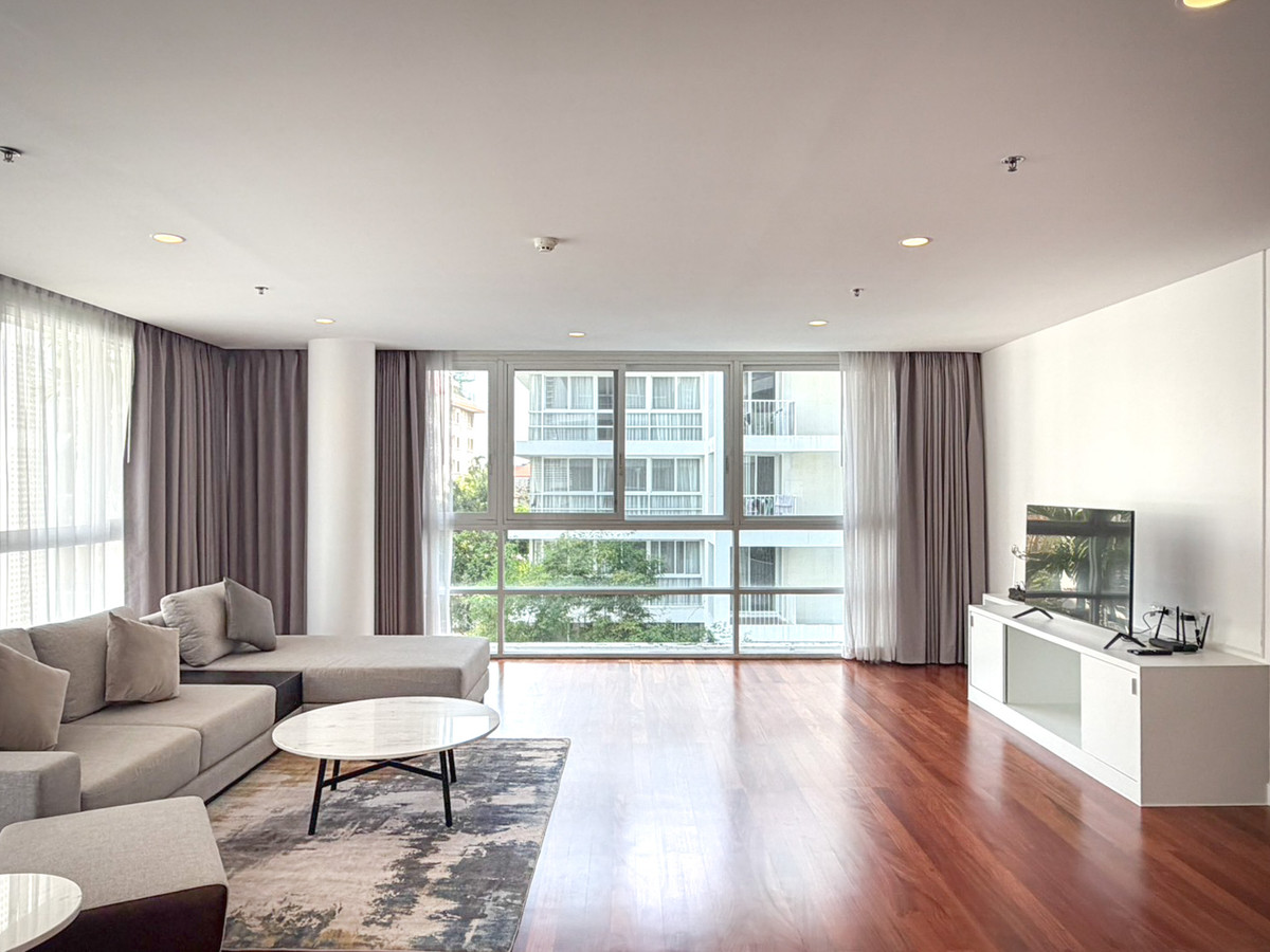 ให้เช่าสุขุมวิท อโศก ทองหล่อ : Shama Ekamai ซอย 8 ยูนิตขนาดใหญ่ 3 ห้องนอน ใจกลางเอกมัย Please call: 062-496-6454