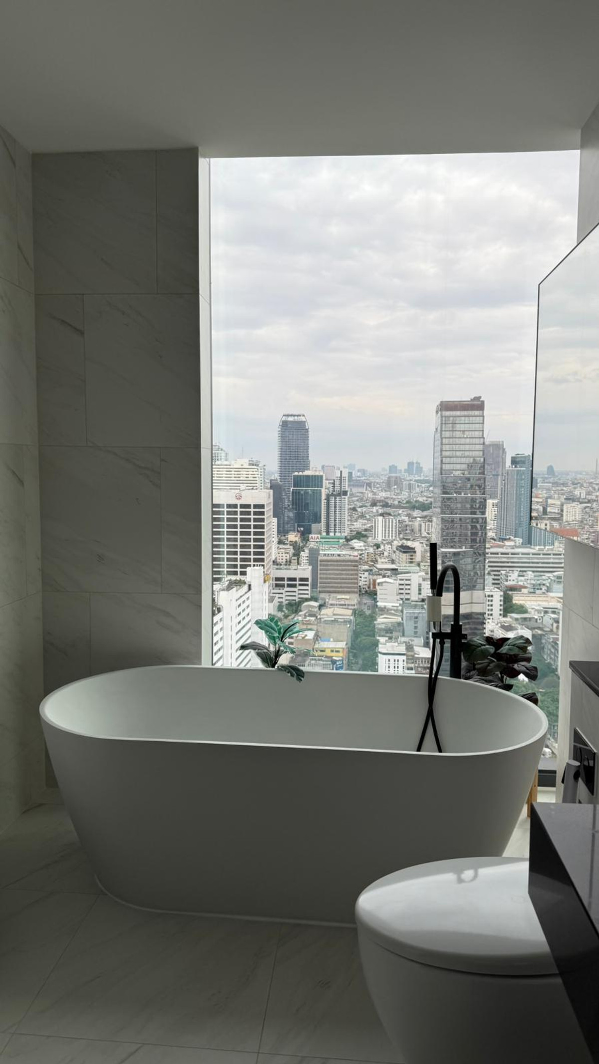 ขายคอนโดสาทร นราธิวาส :  2 ห้องนอนที่ Tait Sathorn 12 , Contact 062-496-6454