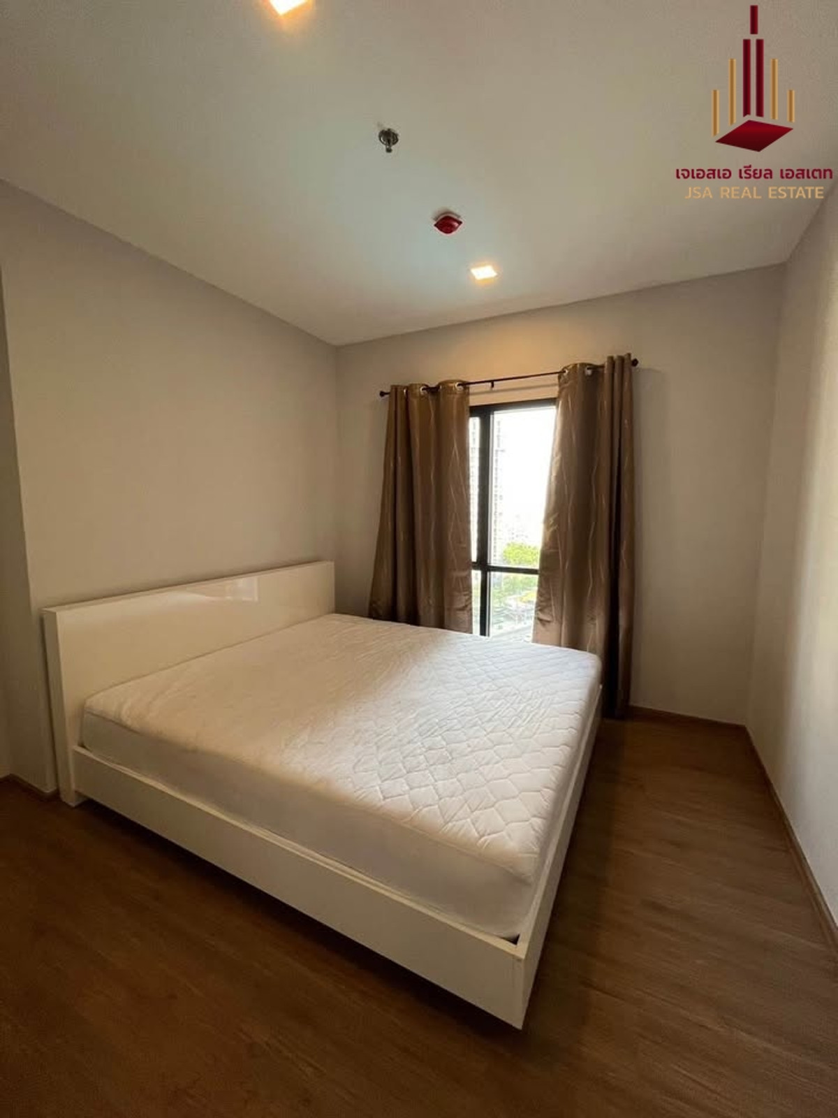 For SaleCondoRamkhamhaeng, Hua Mak : ✨ For Sale: Metris Rama 9 - Ramkhamhaeng Condo ✨ 💰 Only 5,299,000 THB