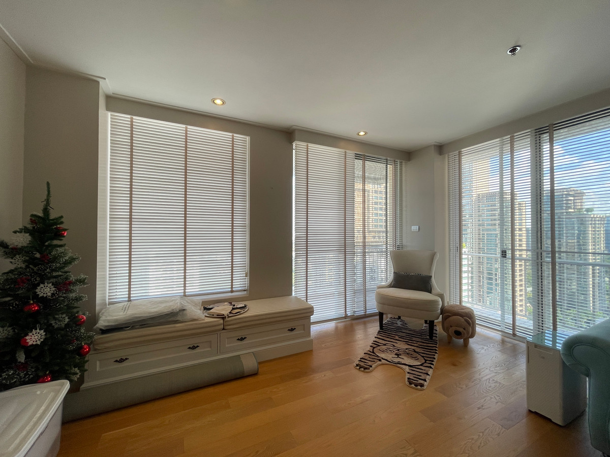 ขายคอนโดวิทยุ ชิดลม หลังสวน : Langsuan Ville | Spacious Luxury 3-Bed Residence Near Chidlom