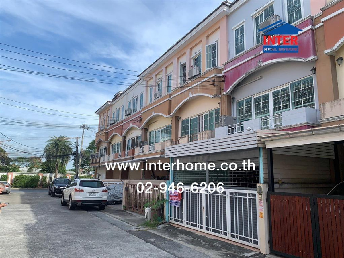 ขายทาวน์โฮมนวมินทร์ รามอินทรา : ทาวน์โฮม 3 ชั้น 21.6 ตร.ว. หมู่บ้านเดอะเทรนด์ คู้บอน16/1 ใกล้ห้างแฟชั่นไอส์แลนด์ ซอยคู้บอน16/1 ถนนรามอินทรา ถนนคู้บอน เขตคันนายาว กรุงเทพมหานคร