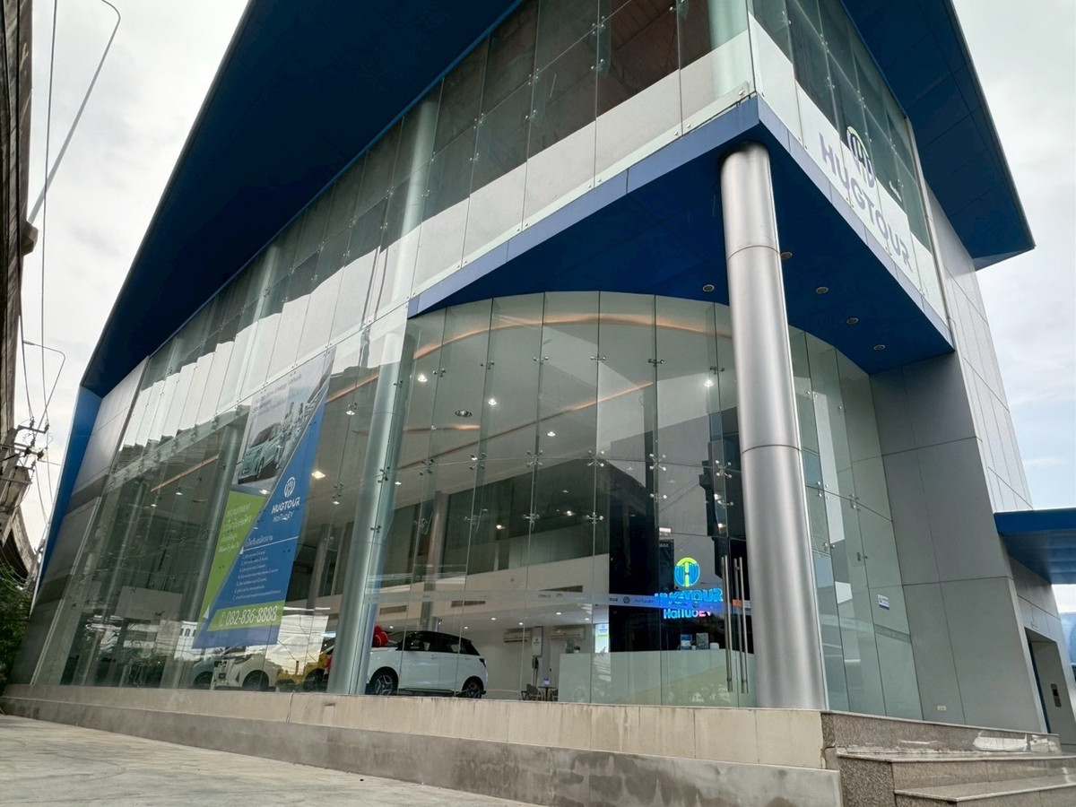 ให้เช่าโชว์รูมพระราม 9 เพชรบุรีตัดใหม่ RCA : 📌ให้เช่า Showroom รถยนต์,  ทำเลพระราม 9
สามารถทำธุรกิจ Pilates,Fitness,คลินิค    