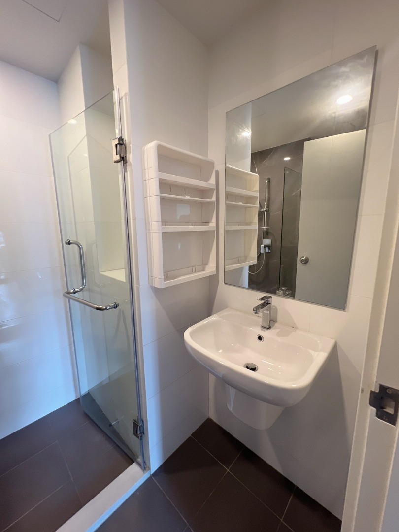 For RentCondoPattaya, Bangsaen, Chonburi : 🔥Rent Now🔥 Brixton Campus Bangsaen, next to Burapha University, near Bangsaen Beach. Fully furnished and ready to move in.