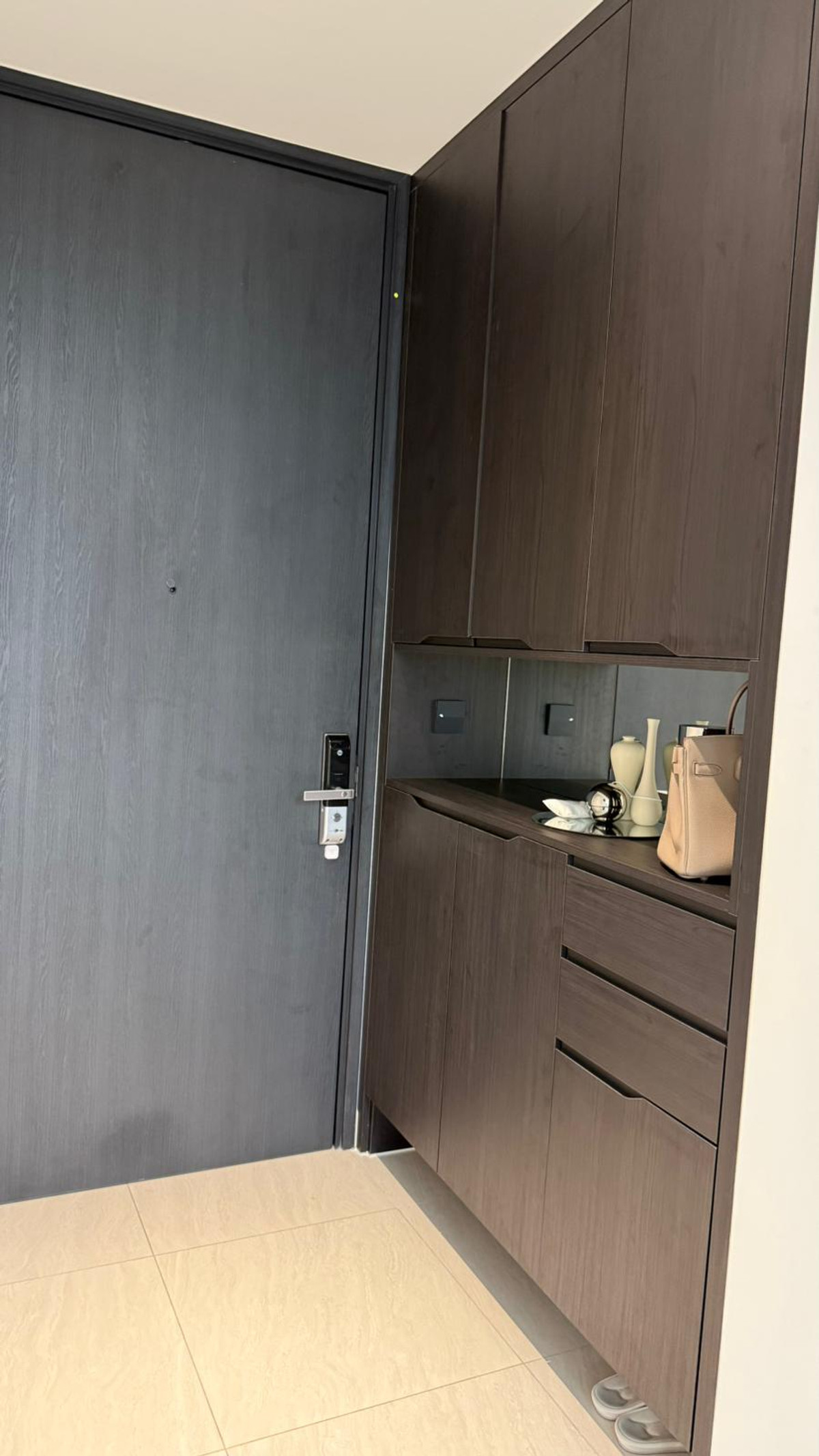 ขายคอนโดสาทร นราธิวาส :  2 ห้องนอนที่ Tait Sathorn 12 , Contact 062-496-6454