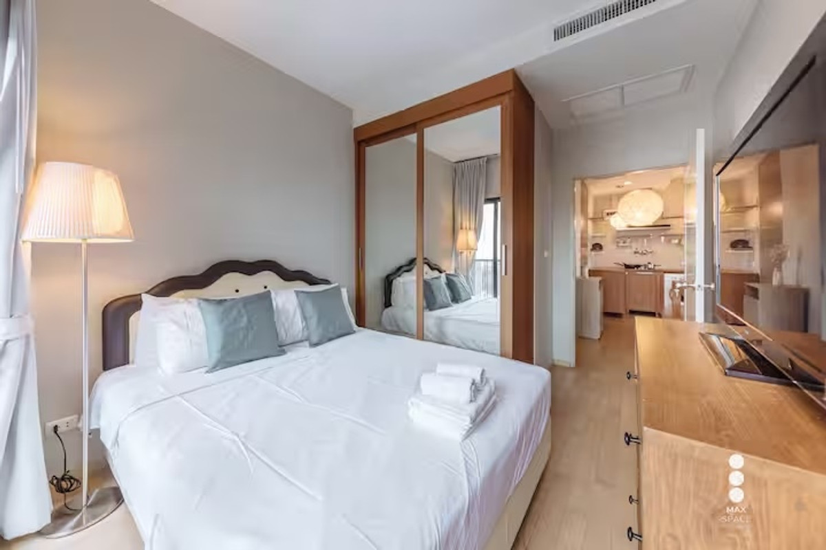 ขายคอนโดสุขุมวิท อโศก ทองหล่อ : Modern City Living on Sukhumvit 63 – Stylish 2-Bedroom Near Thonglor