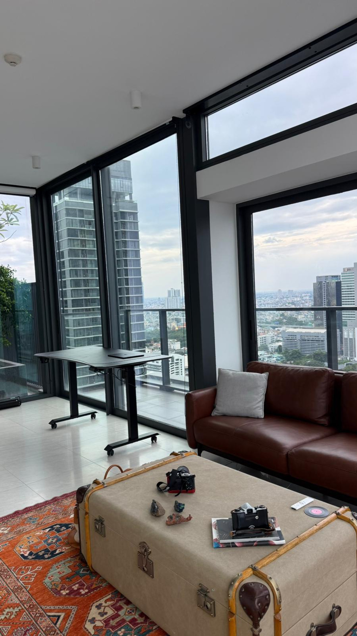 ขายคอนโดสาทร นราธิวาส :  2 ห้องนอนที่ Tait Sathorn 12 , Contact 062-496-6454