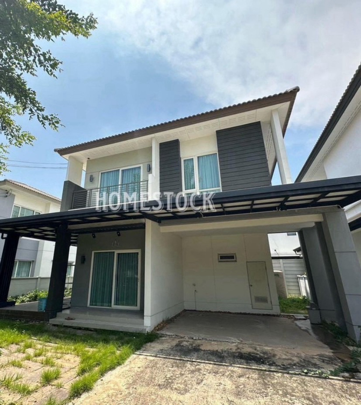 For RentHousePathum Thani,Rangsit, Thammasat : 28,000.- Single house, 4 bedrooms, Centro Village, Centro Phahon-Vipha, near Bangkok University, near Future.