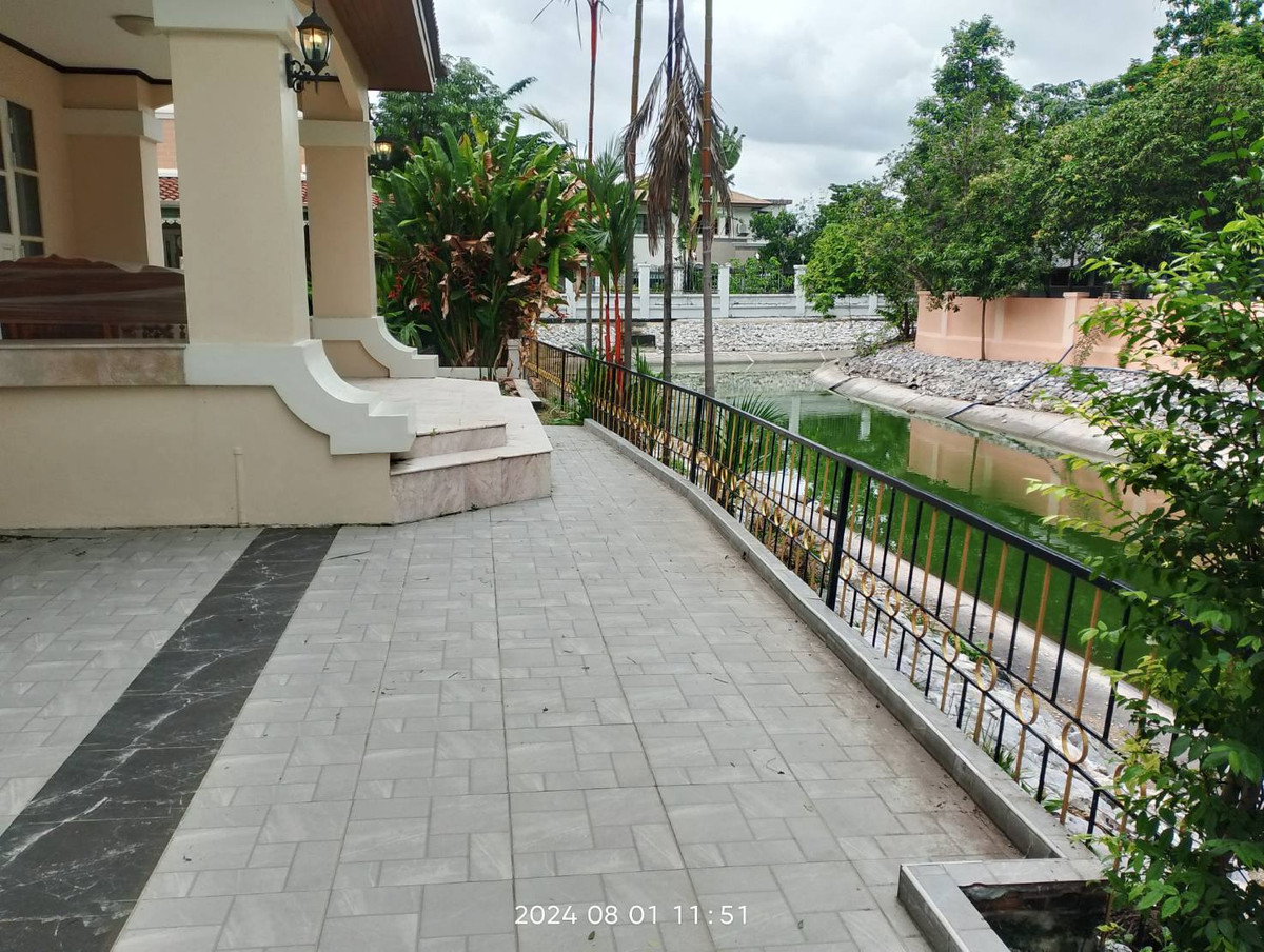 For SaleHousePathum Thani,Rangsit, Thammasat : 107 sq m, 3 bedrooms, 3 bathrooms, 2-story detached house, Ladawan Lagoon, Rangsit.