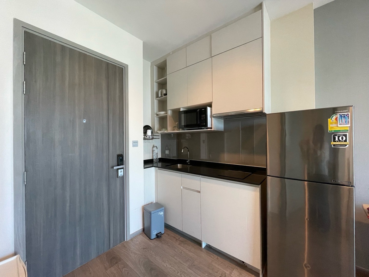 ให้เช่าคอนโดลาดพร้าว เซ็นทรัลลาดพร้าว : ห้องสวยมาก 17,000 เท่านั้น Whizdom Avenue รัชดา-ลาดพร้าว แบบ 1 นอน 35sqm ติด mrt ลาดพร้าว 064-6696546 มินนี่ 