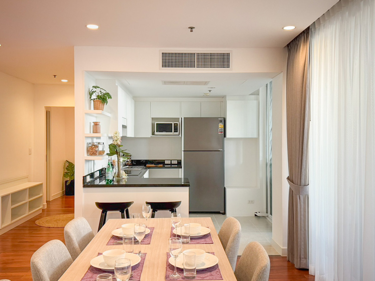 For RentSukhumvit, Asoke, Thonglor : Shama Ekamai Spacious 4-Bedroom Residence in the Heart of Ekamai Please call: 062-496-6454