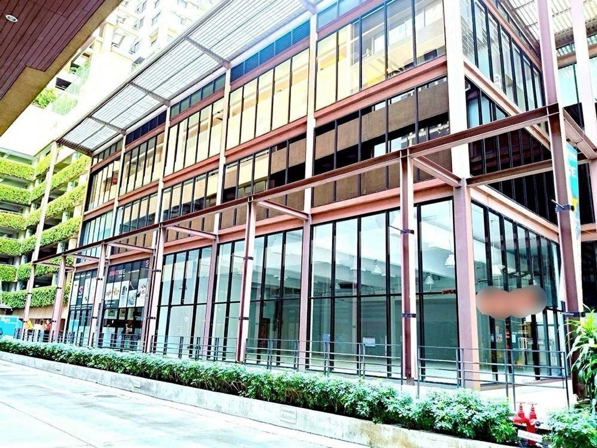 For RentShowroomSukhumvit, Asoke, Thonglor : Office showroom, rental area 334 square meters, G floor, has parking @ Asoke, Sukhumvit, near MRT and BTS, connecting Phrom Phong / Nana / New Petchaburi and Sukhumvit, Khlong Toei side.