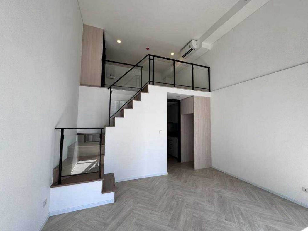 For SaleCondoRatchadapisek, Huaikwang, Suttisan : Condo for sale, Landmark @ MRT Station, 44 sq m, near Central Rama 9.