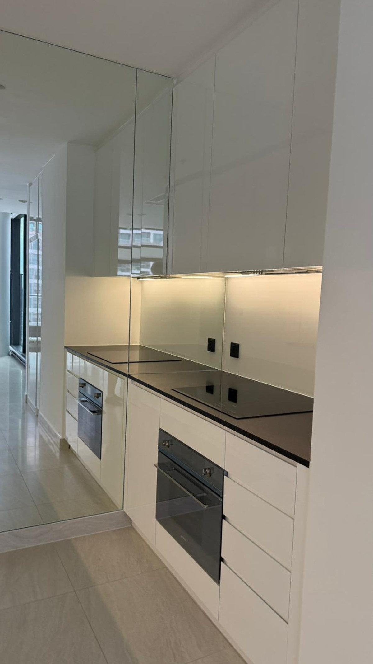 ขายคอนโดสาทร นราธิวาส :  2 ห้องนอนที่ Tait Sathorn 12 , Contact 062-496-6454