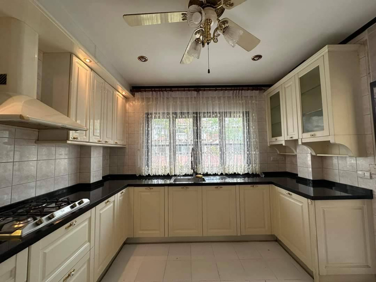 For SaleHousePathum Thani,Rangsit, Thammasat : 107 sq m, 3 bedrooms, 3 bathrooms, 2-story detached house, Ladawan Lagoon, Rangsit.