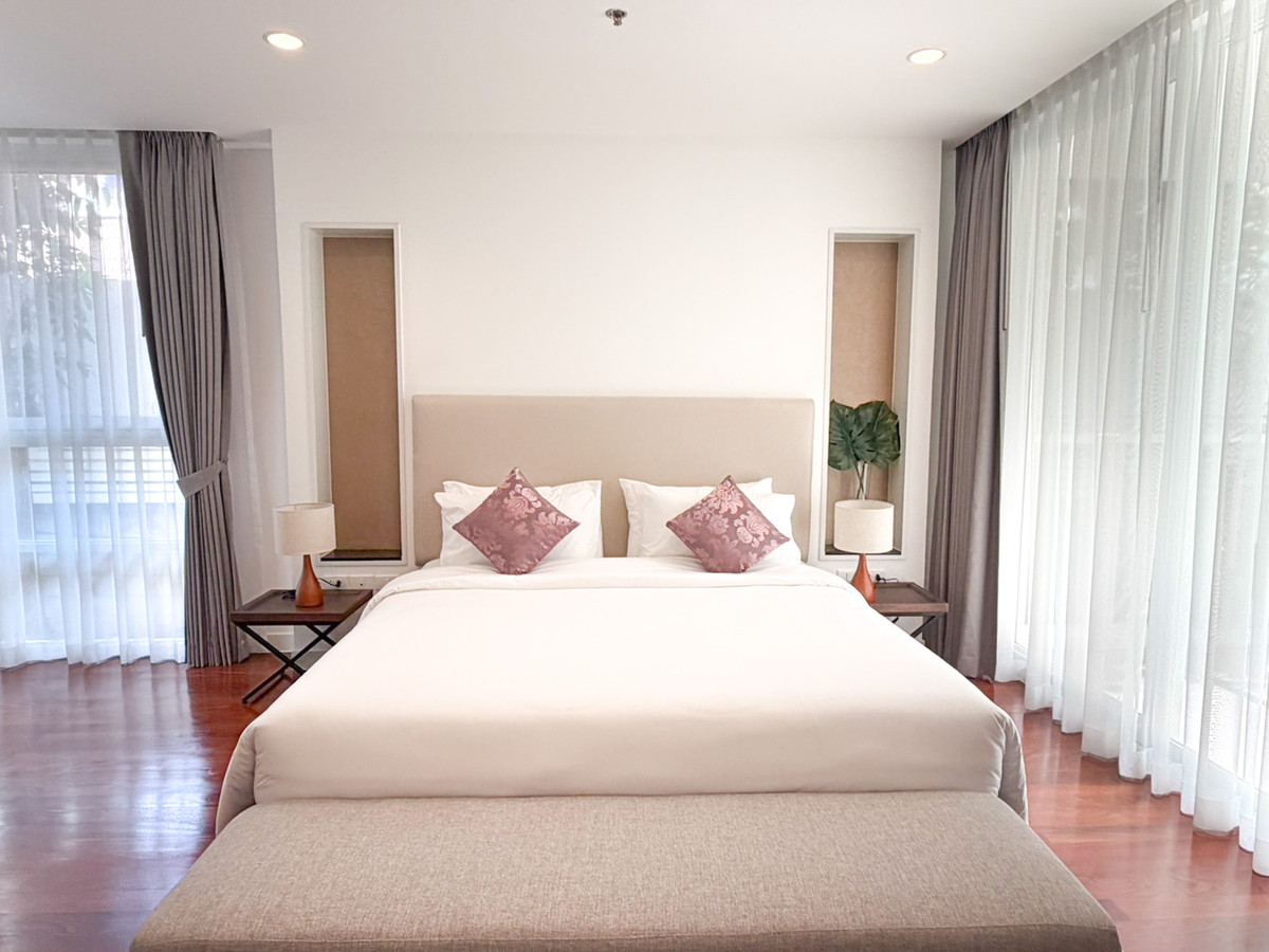 For RentSukhumvit, Asoke, Thonglor : Shama Ekamai Spacious 4-Bedroom Residence in the Heart of Ekamai Please call: 062-496-6454