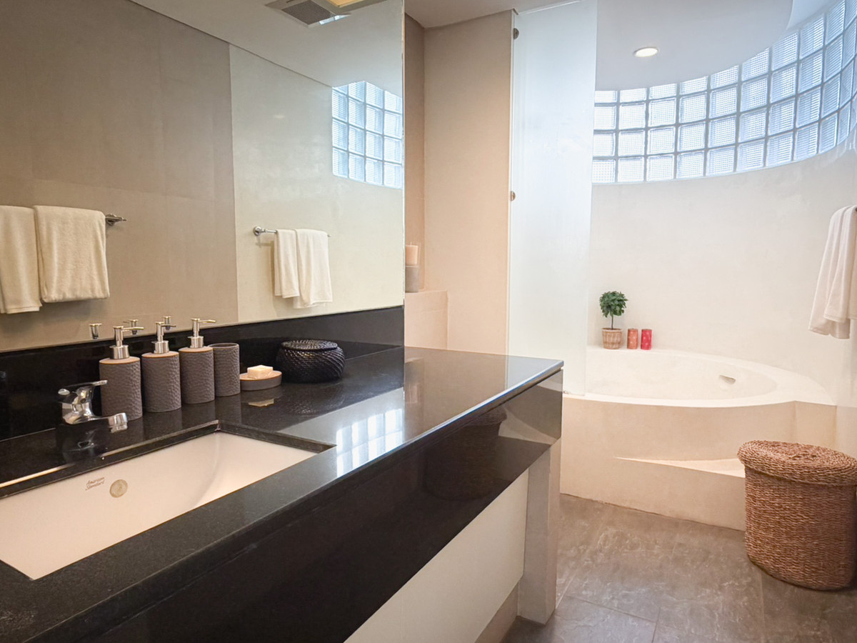 For RentSukhumvit, Asoke, Thonglor : Shama Ekamai Spacious 4-Bedroom Residence in the Heart of Ekamai Please call: 062-496-6454