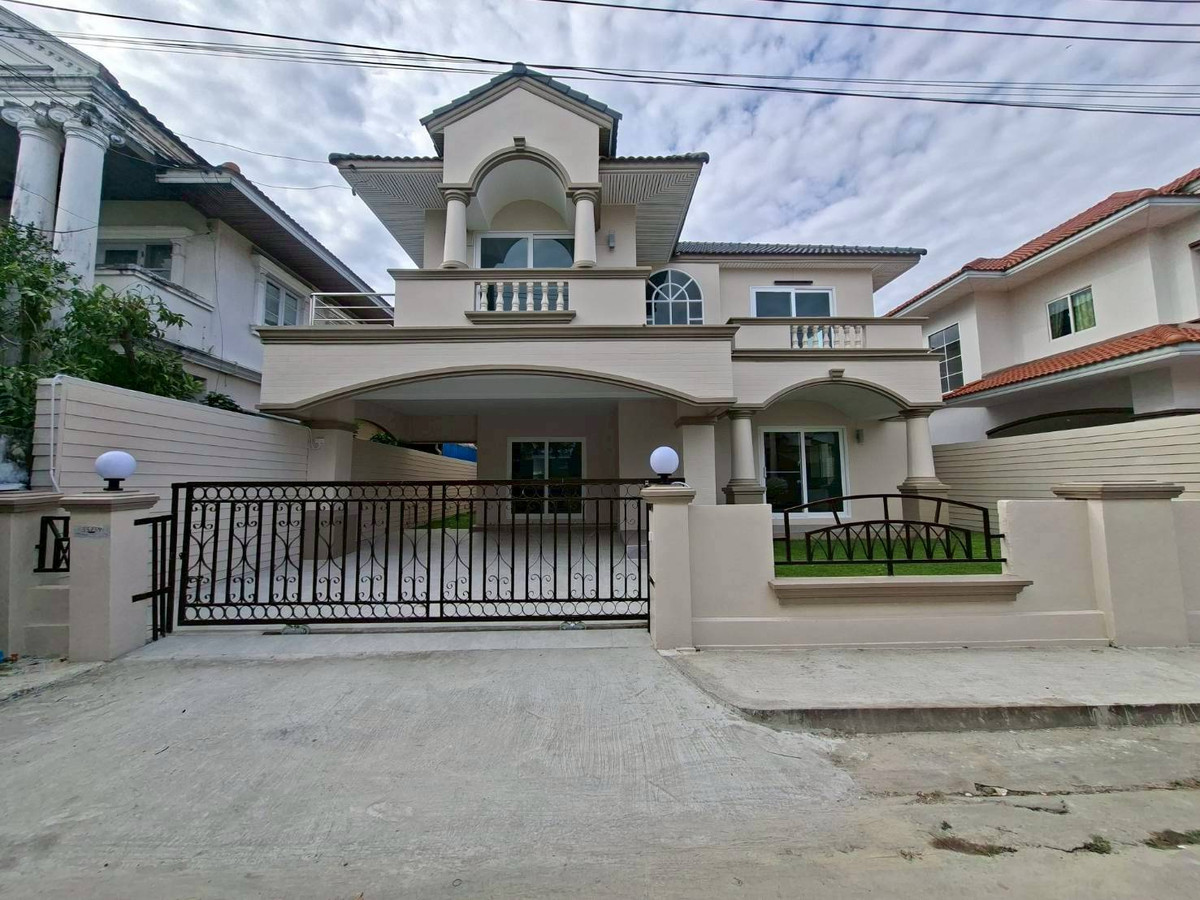 ขายบ้านลาดกระบัง สุวรรณภูมิ : ขายด่วนบ้านเดี่ยว 2 ชั้น หมู่บ้านสวนหลวงวิลล์ เฉลิมพระเกียรติร.9 ซอย 28 บ้านรีโนเวทใหม่ (N.1953)