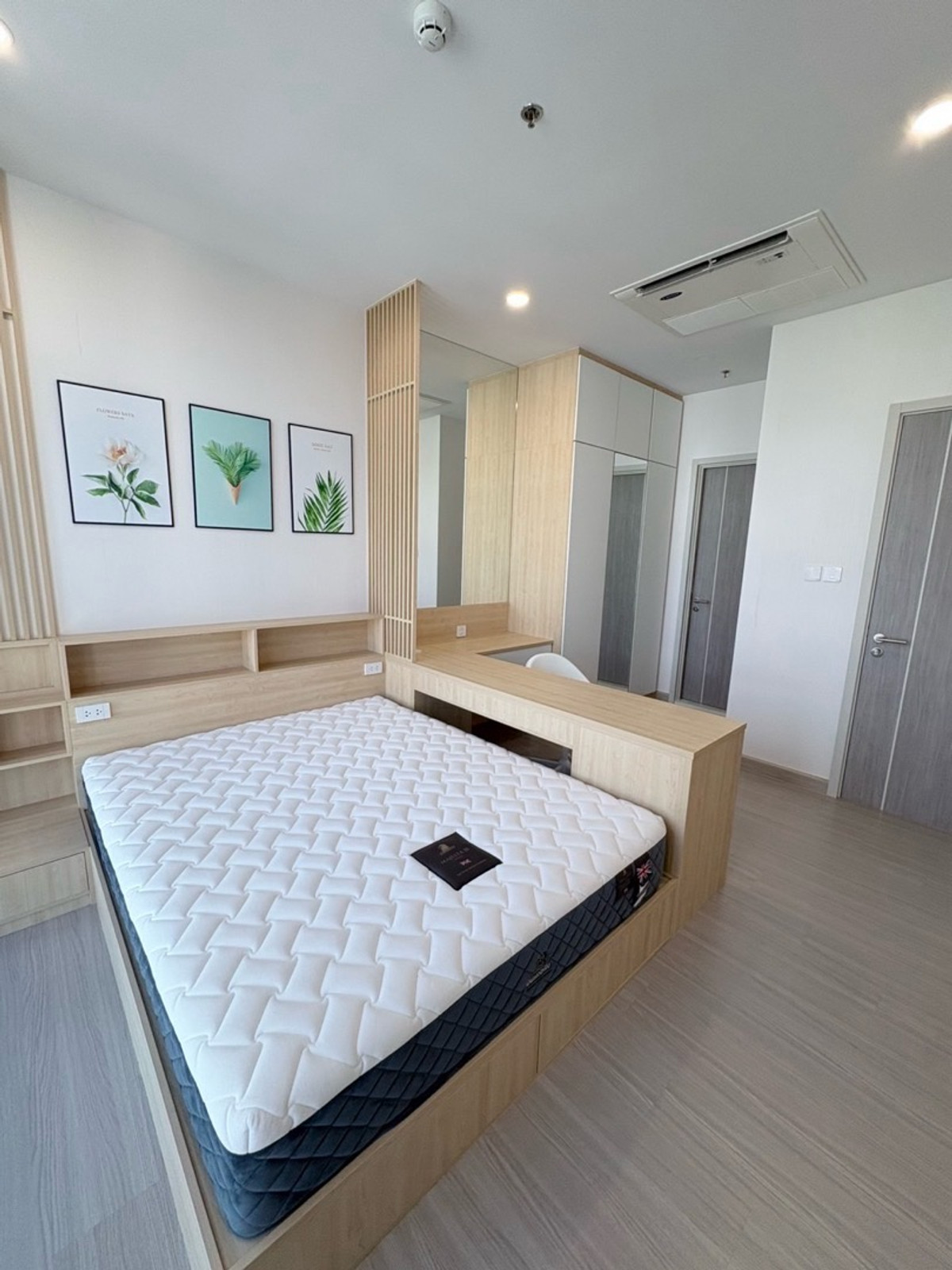 ให้เช่าคอนโดสยาม จุฬา สามย่าน : 🔥ให้เช่าด่วน🔥ศุภาลัย พรีเมียร์ สี่พระยา - สามย่าน ห้องกว้าง วิวตึกสูง เฟอร์นิเจอร์ครบพร้อมเข้าอยู่ ใกล้ MRT สามย่าน