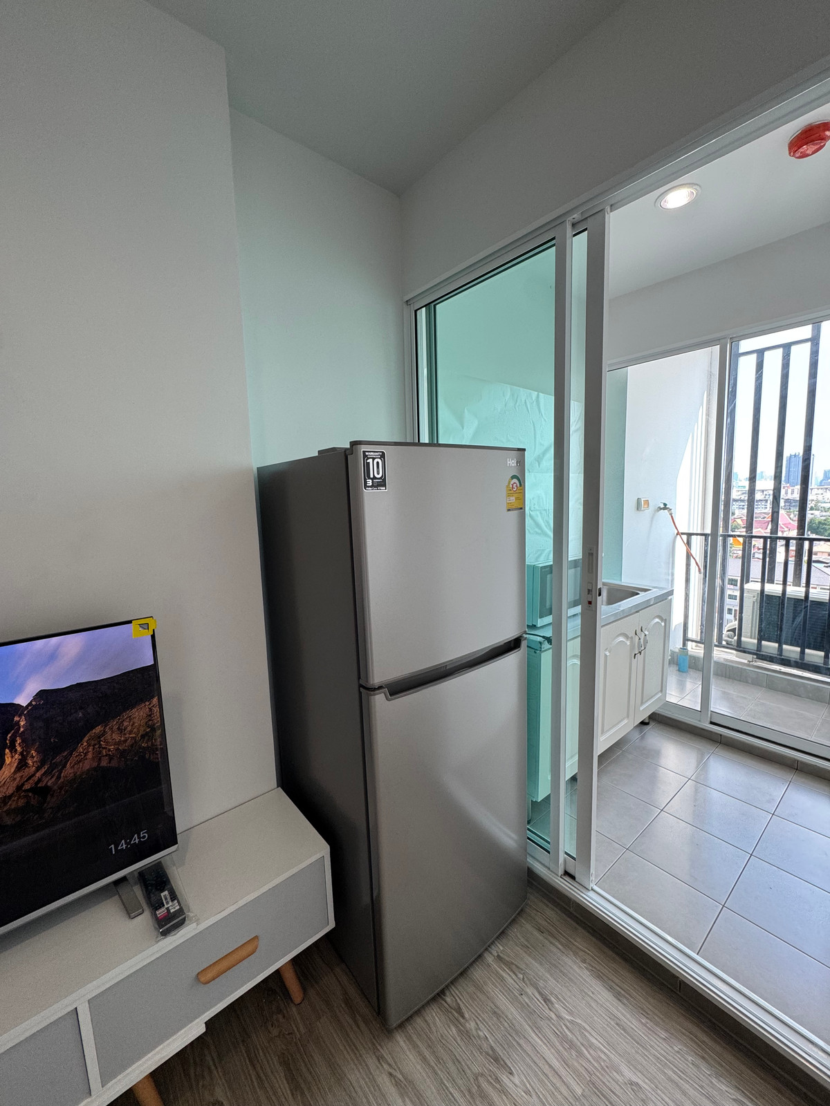 For RentCondoBang Sue, Wong Sawang, Tao Pun : ✅ Available! Ready to Move-in ! 🌟 Cheapest for Rent! 7500 THB/month 🛏 Studio 📏 28 sq.m. 🏙 Building D = 10th Fl. 🚫 No Co-Agent