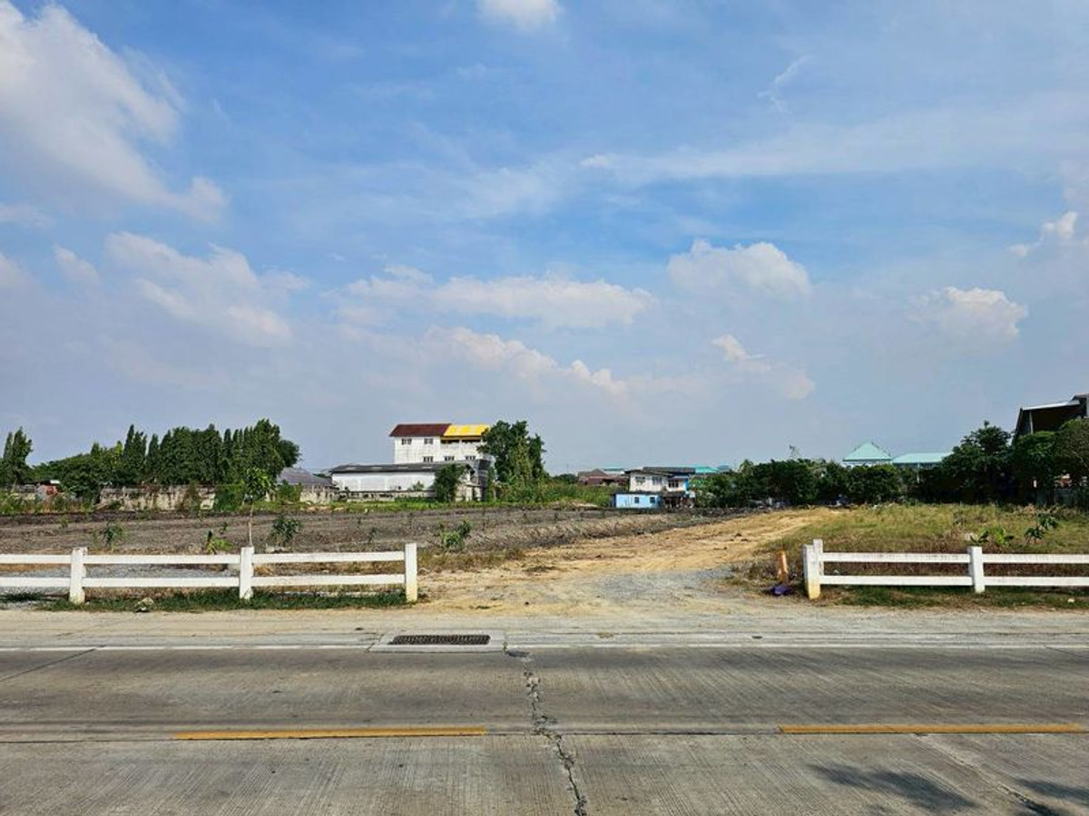 ขายที่ดินบางแค เพชรเกษม : ขาย ที่ดิน 5 ไร่ 1 งาน 12 ตารางวา ติดถนนบางบอน 5 สายเดิม ติดโรงเรียนสารสาสน์วิเทศหนองแขม แขวงหนองแขม เขตหนองแขม กรุงเทพมหานคร