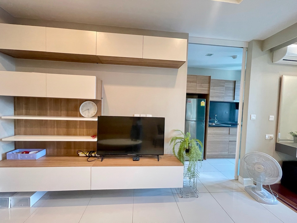 For RentCondoSamut Prakan,Samrong : For rent: The Metropolis Samrong Interchange, garden view, west/south.