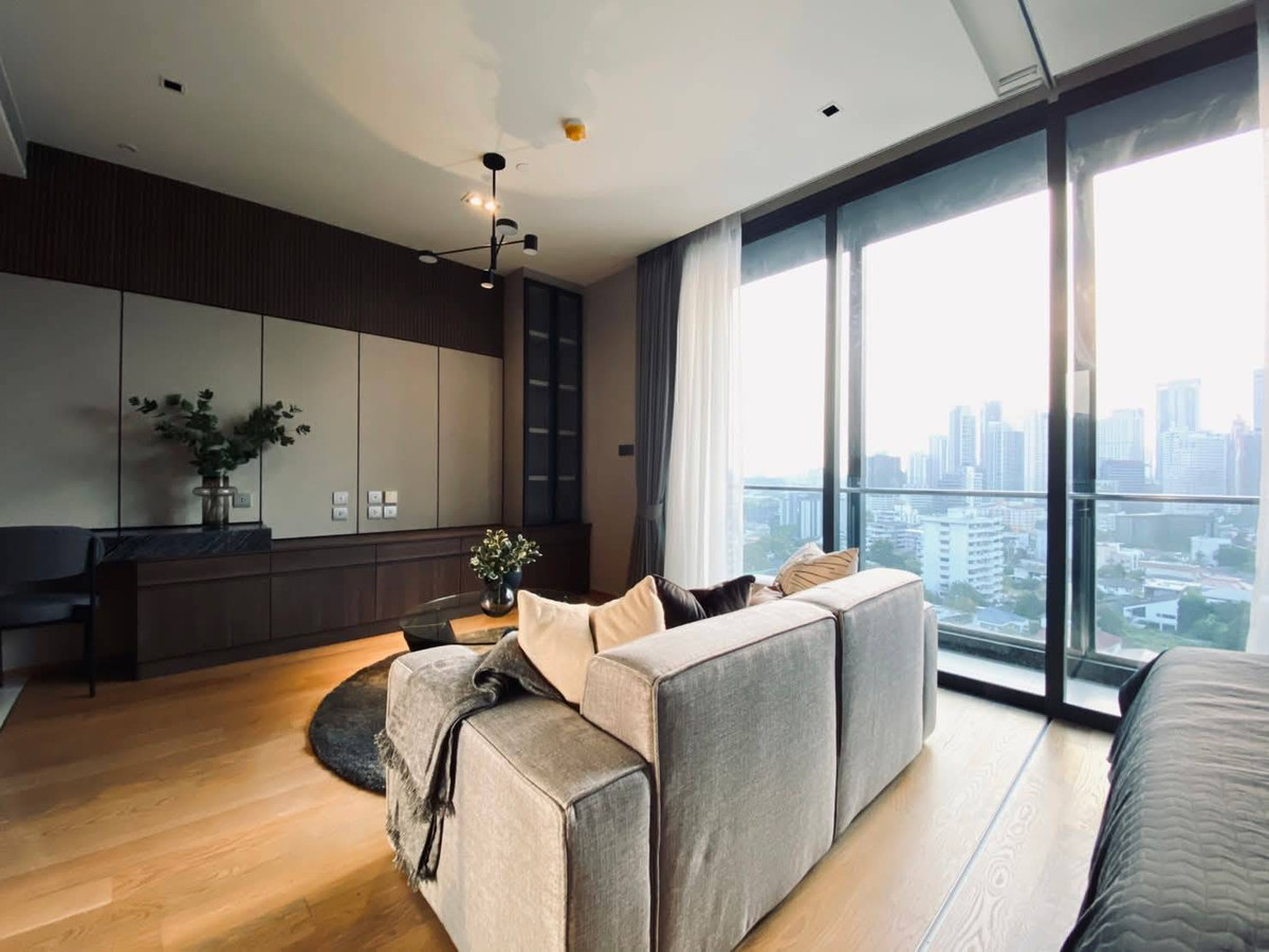 ขายคอนโดสุขุมวิท อโศก ทองหล่อ : BEATNIQ Sukhumvit 32 คอนโด 1 ห้องนอน ระดับ Luxury ใกล้ BTS ทองหล่อ–พร้อมพงษ์ Please call: 062-496-6454