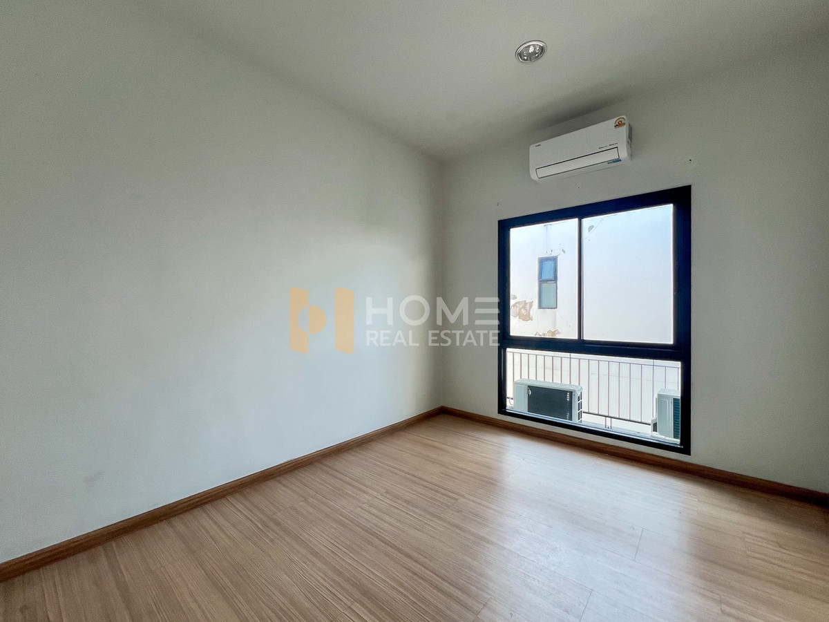 For RentHome OfficeMin Buri, Romklao : City Link Rama 9 - Srinakarin / 5 Bedrooms (FOR SALE) BZD096