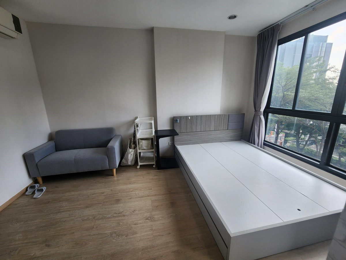 For RentCondoThaphra, Talat Phlu, Wutthakat : For rent, very cheap, Ideo Sathorn Thapra (Ideo Sathorn Thapra), next to BTS Pho Nimit, with furniture + washing machine, only 8,500 baht.