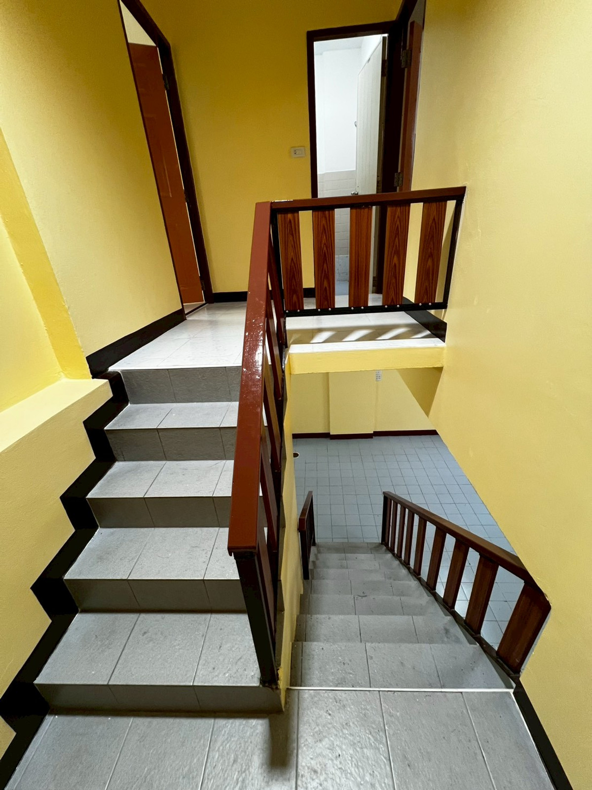 ให้เช่าบ้านสะพานควาย จตุจักร : บ้านพร้อมที่ดินใหญ่ 10นาที ถึงสวนจตุจักร ติดตลาดบองมาร์เช่ 3ห้องนอน รีโนเวทใหม่