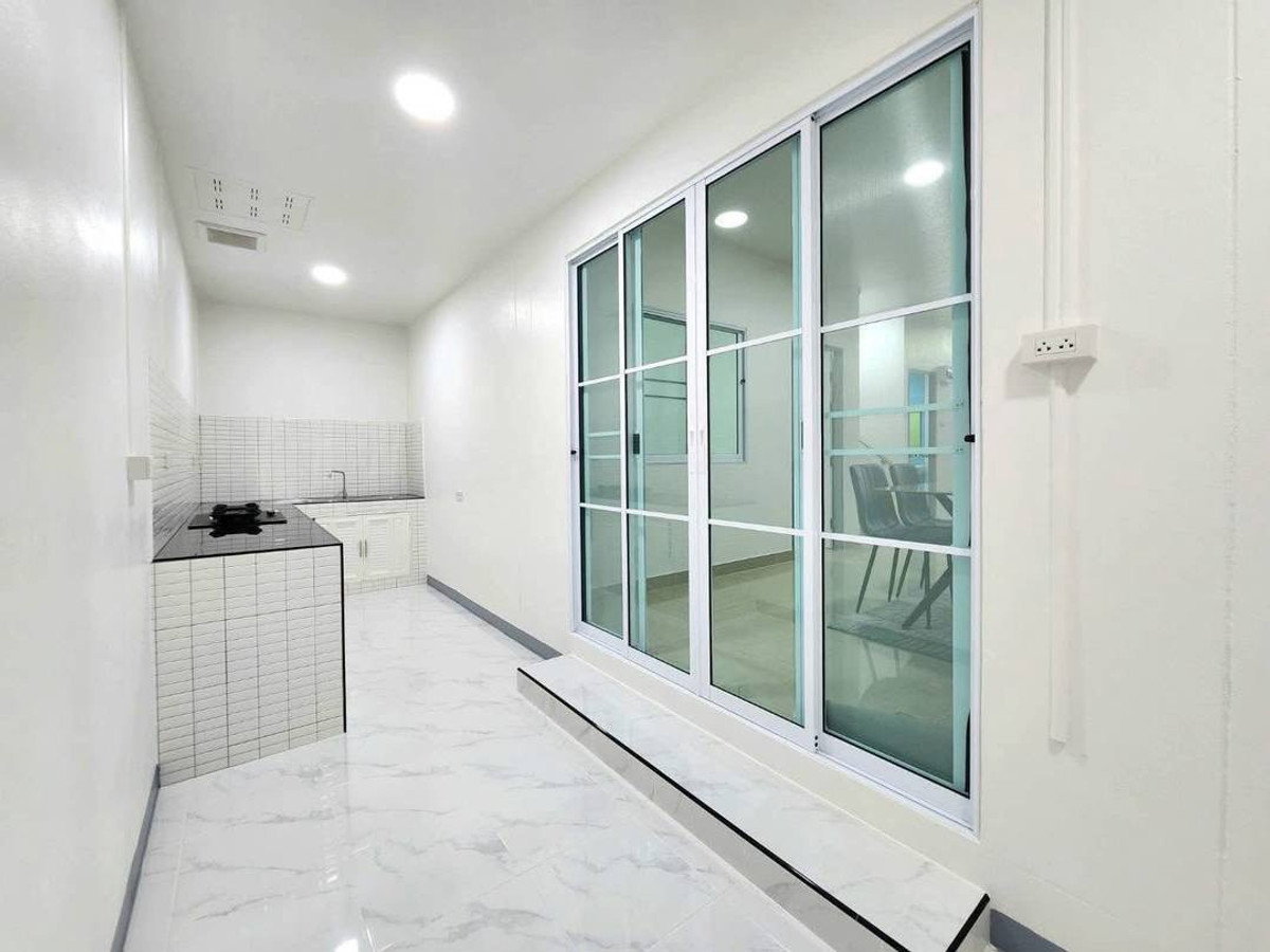 For SaleSriracha Laem Chabang Ban Bueng : Nathawadee 4 Suansua - Nongkho Semi-Detached House / 4 Bedrooms (FOR SALE) YEAN073