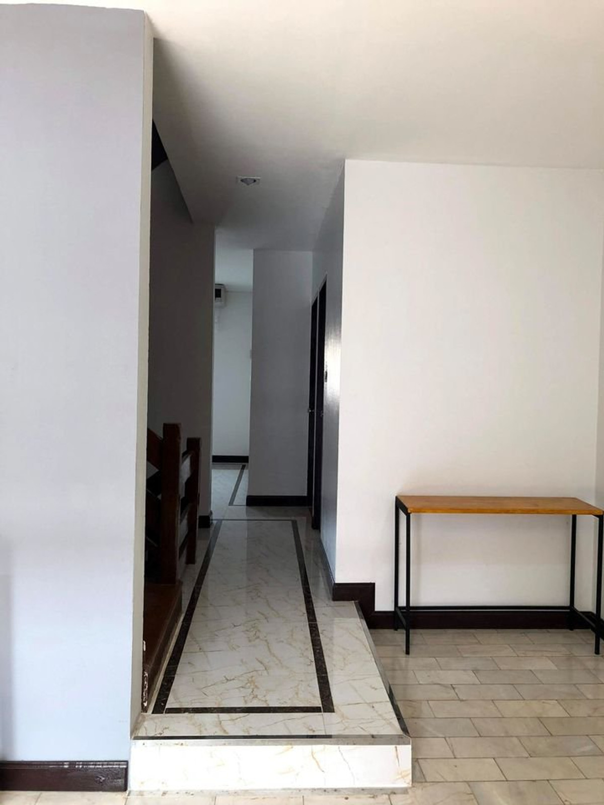 ให้เช่าบ้านบางซื่อ วงศ์สว่าง เตาปูน : บ้านให้เช่า ตรงข้ามตลาด บองมาร์เช่ 4ชั้น 5ห้องนอน 5ห้องน้ำ มีห้องแม่บ้าน