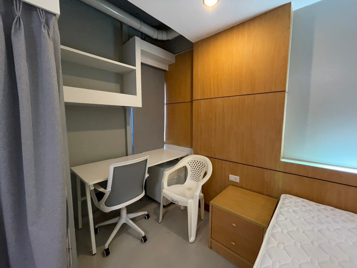 For RentCondoSilom, Saladaeng, Bangrak : Condo room for rent, Silom Suite (Sathorn 12)