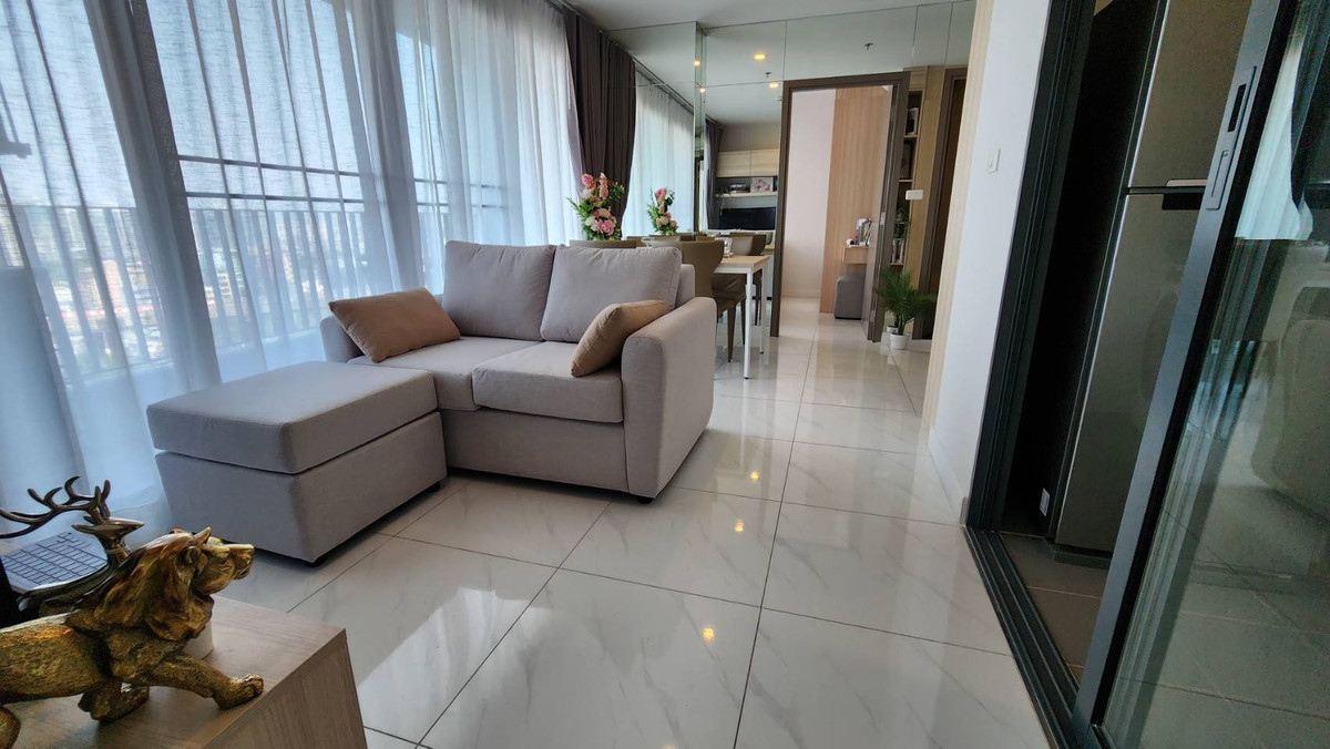 For RentCondoBangna, Bearing, Lasalle : Condo for Rent: Ideo O2 Near BTS Bang Na (approx. 300 meters)