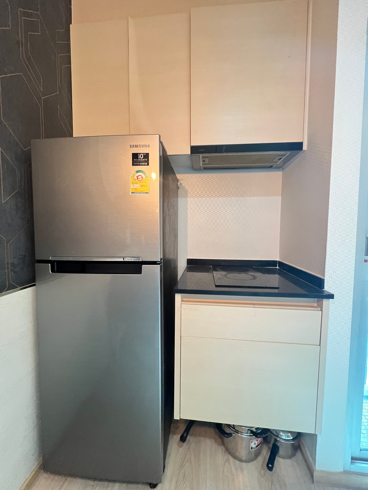 ให้เช่าคอนโดรัชดา ห้วยขวาง : RC124725 Condo for rent at NOBLE REVOLVE RATCHADA ใกล้ MRT สถานีศูนย์วัฒนธรรม 