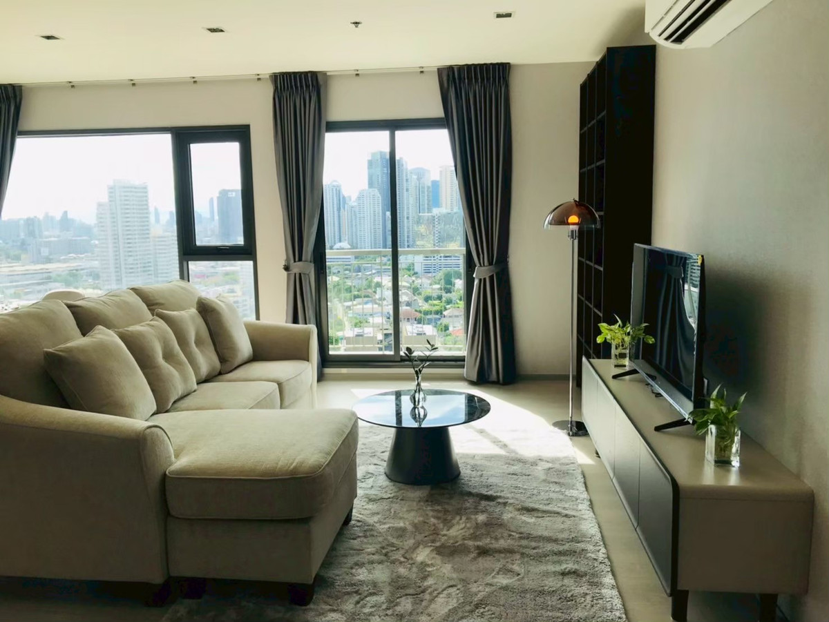 ขายคอนโดสุขุมวิท อโศก ทองหล่อ : ขาย ริทึ่ม สุขุมวิท 36-38 ห้องใหญ่ สวยมาก ชั้นสูง ตกแต่งสไตล์ลัคชู ราคาโซจึ้ง