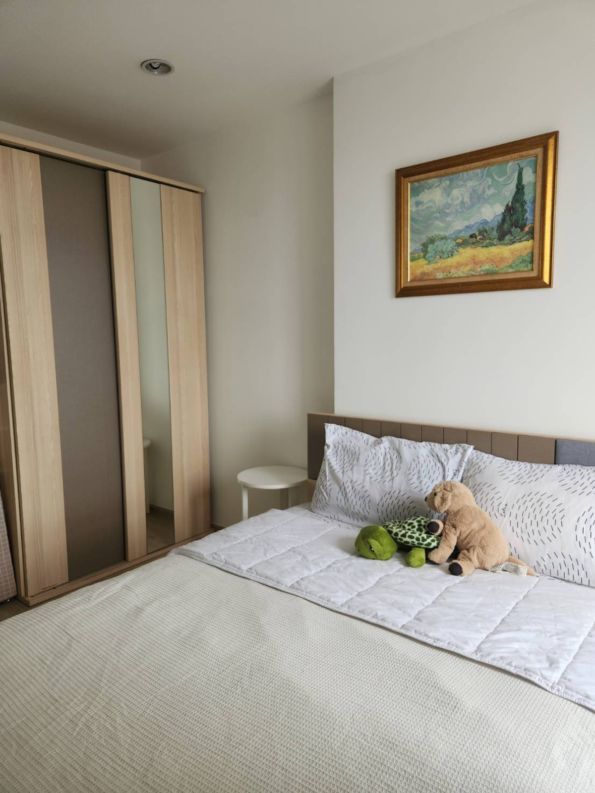 For RentCondoThaphra, Talat Phlu, Wutthakat : For rent, very cheap, Ideo Sathorn Thapra (Ideo Sathorn Thapra), next to BTS Pho Nimit, with furniture + washing machine, only 8,500 baht.