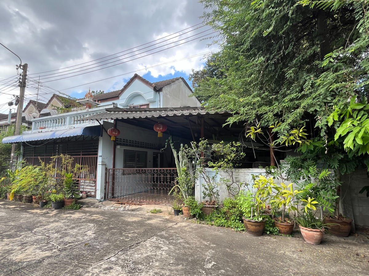 ขายที่ดินรัชดา ห้วยขวาง : ขายที่ดินพร้อม ทาวน์เฮ้าส์ 2 ชั้นหลังมุม 50 ตรว.ซอยอินทามระ 43 แขวงรัชดาภิเษกรัชดาภิเษก เขตดินแดง กรุงเทพฯ ราคา 7,900,000 บาท