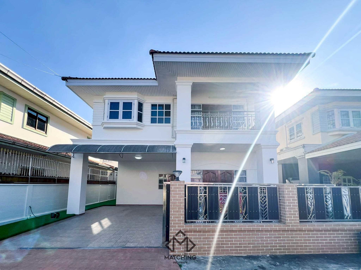 ให้เช่าบ้านวิภาวดี ดอนเมือง หลักสี่ : บ้านเดี่ยว 2 ชั้น รีโนเวทใหม่ เฟอร์ใหม่ ใกล้สนามบินดอนเมือง 3 นอน 3 น้ำ 2 จอด / Tel: 098-6542399