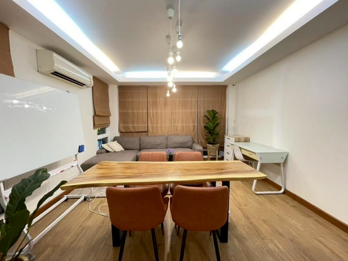 ให้เช่าทาวน์โฮมรัชดา ห้วยขวาง : LTH14010 – Townhouse for Rent | Ratchada | 180 sqm | 4 Beds 3 Baths | Near MRT Ratchada | 45K/Month | ทาวน์เฮ้าส์ให้เช่า รัชดา