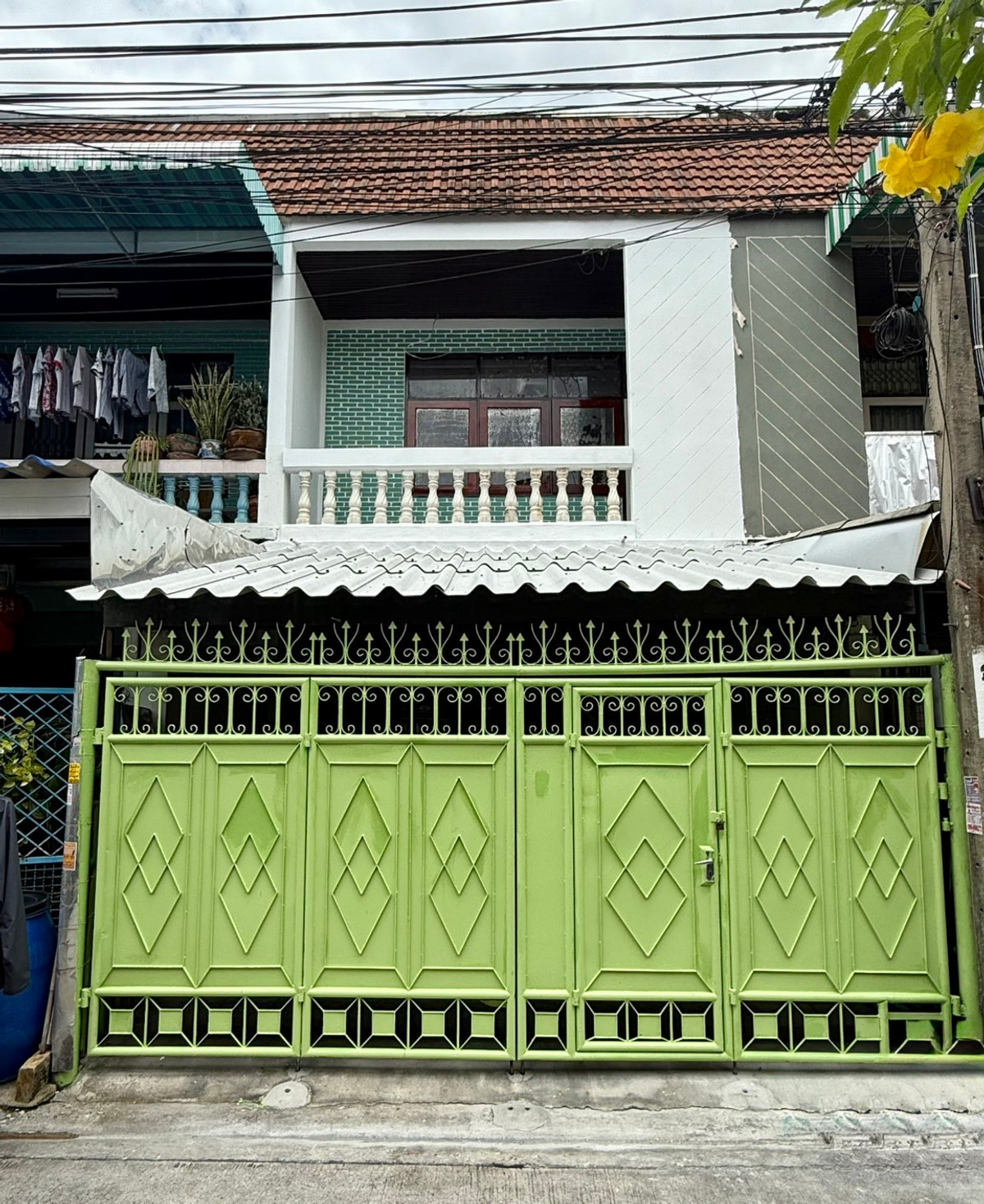 For SaleTownhomeBang kae, Phetkasem : 2-story townhouse for sale, cheap price, Phetkasem 54, Intersection 4, size 17 sq m, near MRT Phasi Charoen, Seacon Bang Khae.