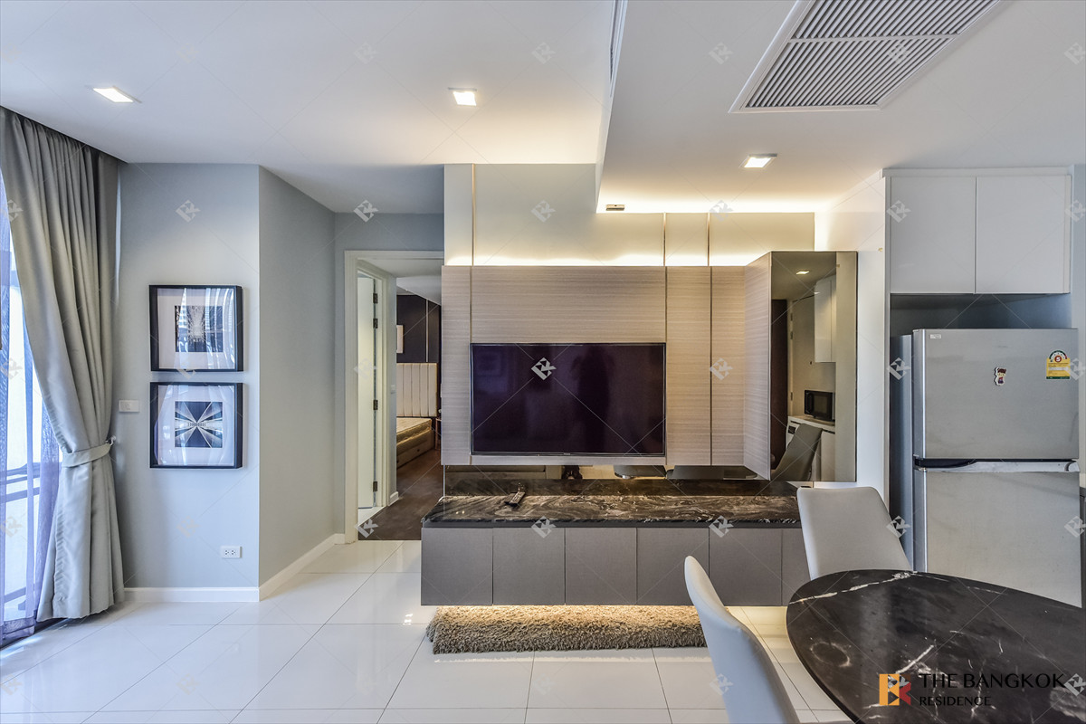 ให้เช่าคอนโดสาทร นราธิวาส : 🔥 For Rent ‼️ Newly renovated & Ready to move in ✅ By Aimee Tel. 0658208476 (Call Now!)