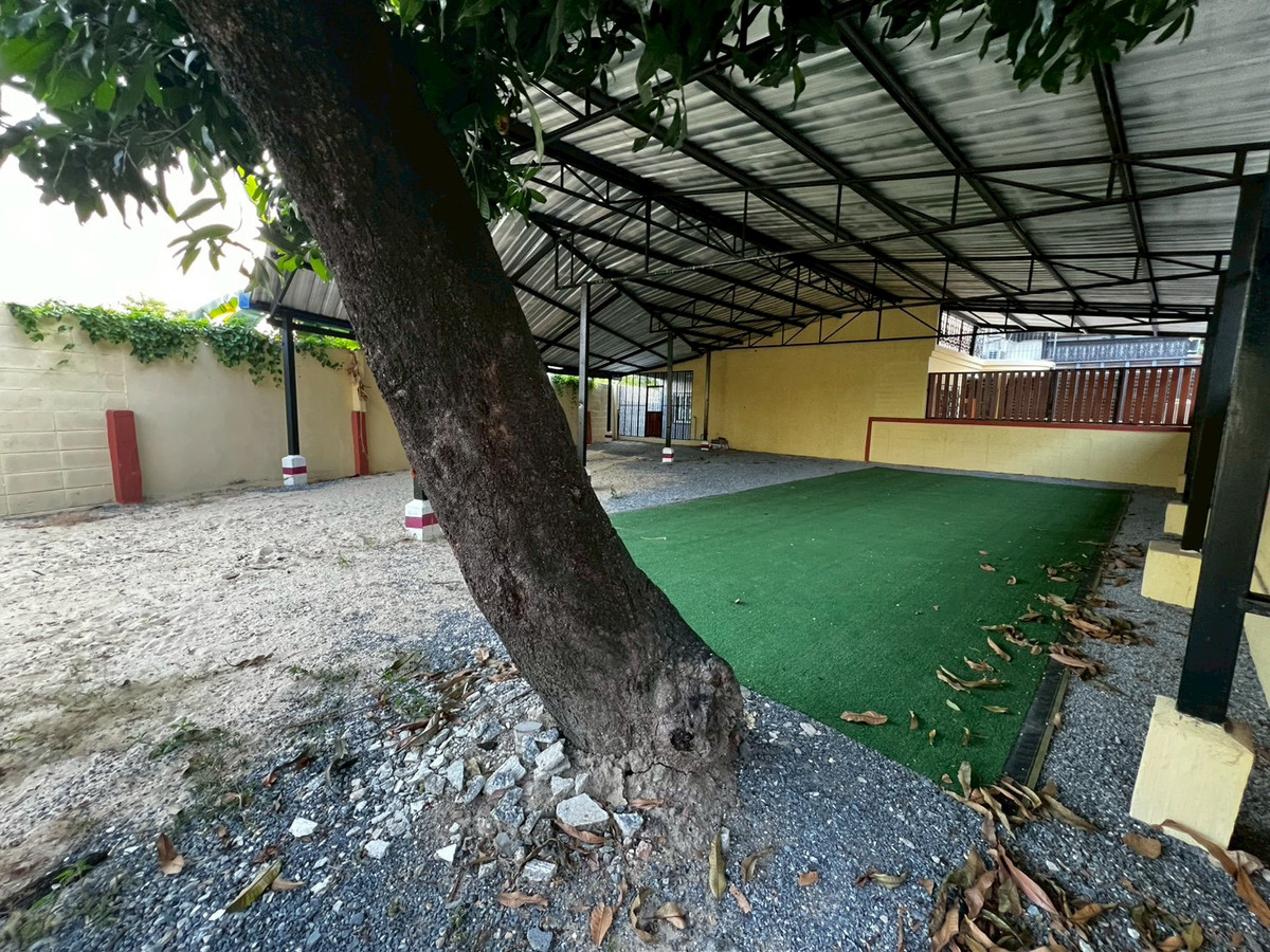 ให้เช่าบ้านสะพานควาย จตุจักร : บ้านพร้อมที่ดินใหญ่ 10นาที ถึงสวนจตุจักร ติดตลาดบองมาร์เช่ 3ห้องนอน รีโนเวทใหม่