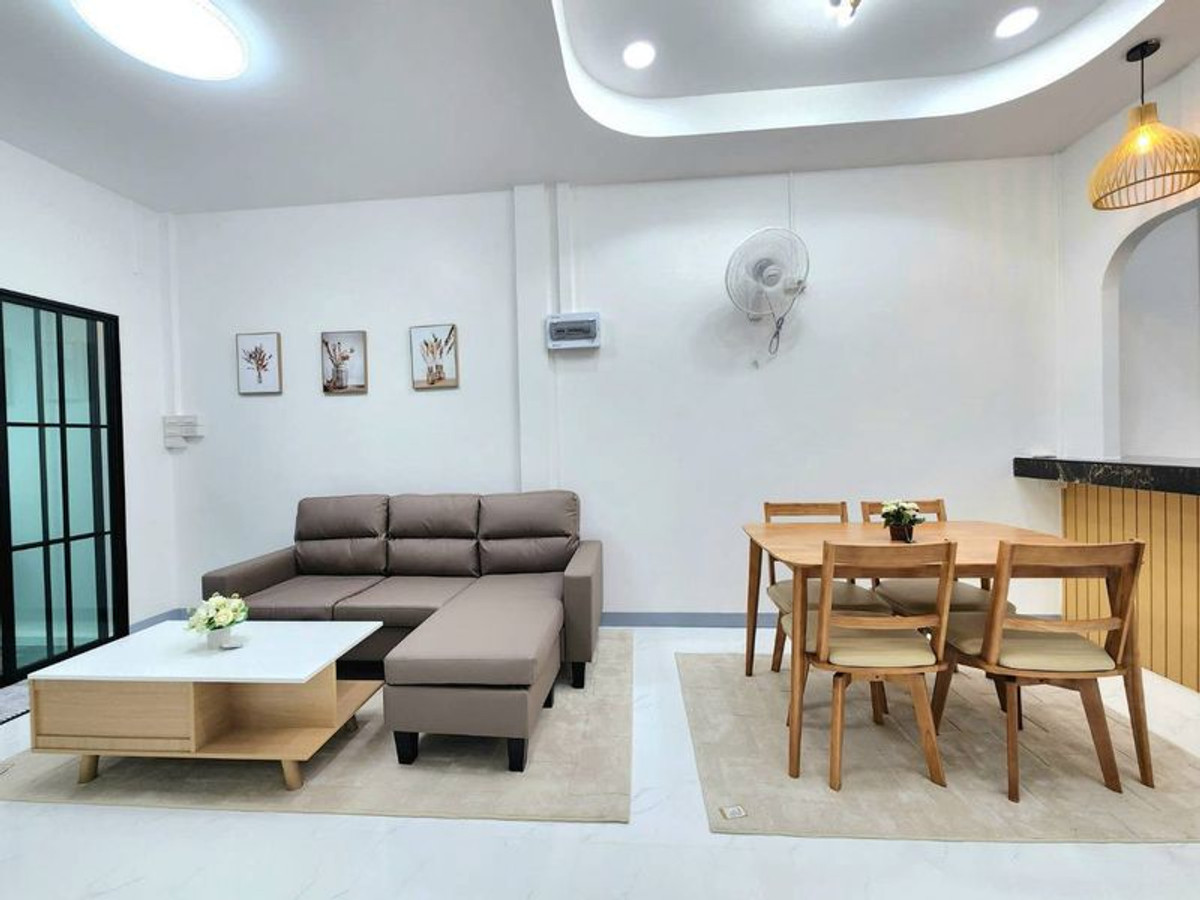 For SaleTownhomeSriracha Laem Chabang Ban Bueng : Townhome Pruksachart 2 Soi Mor Yoi / 2 Bedrooms (FOR SALE) YEAN074