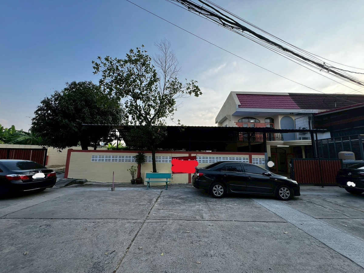 ให้เช่าบ้านสะพานควาย จตุจักร : บ้านพร้อมที่ดินใหญ่ 10นาที ถึงสวนจตุจักร ติดตลาดบองมาร์เช่ 3ห้องนอน รีโนเวทใหม่