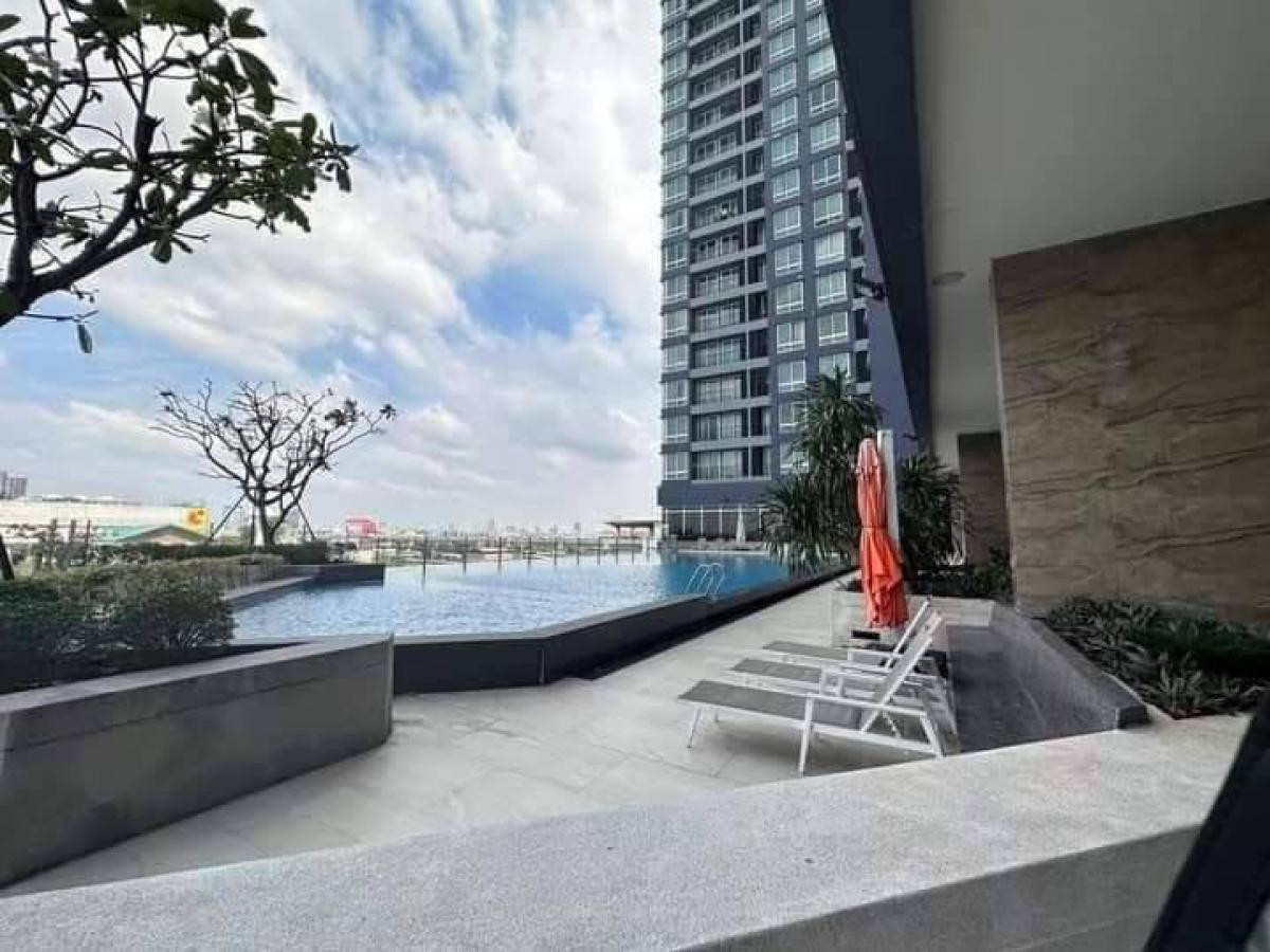 For RentCondoSamut Prakan,Samrong : For rent: The Metropolis Samrong Interchange, garden view, west/south.