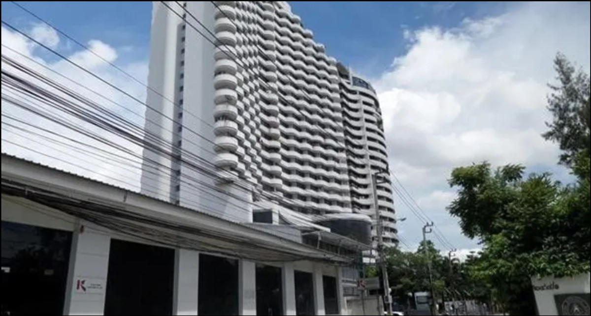 ขายคอนโดพระราม 9 เพชรบุรีตัดใหม่ RCA : ขายห้องเปล่า สตูดิโอ 34 ตรม. คอนโด royal nine residence (S5256)